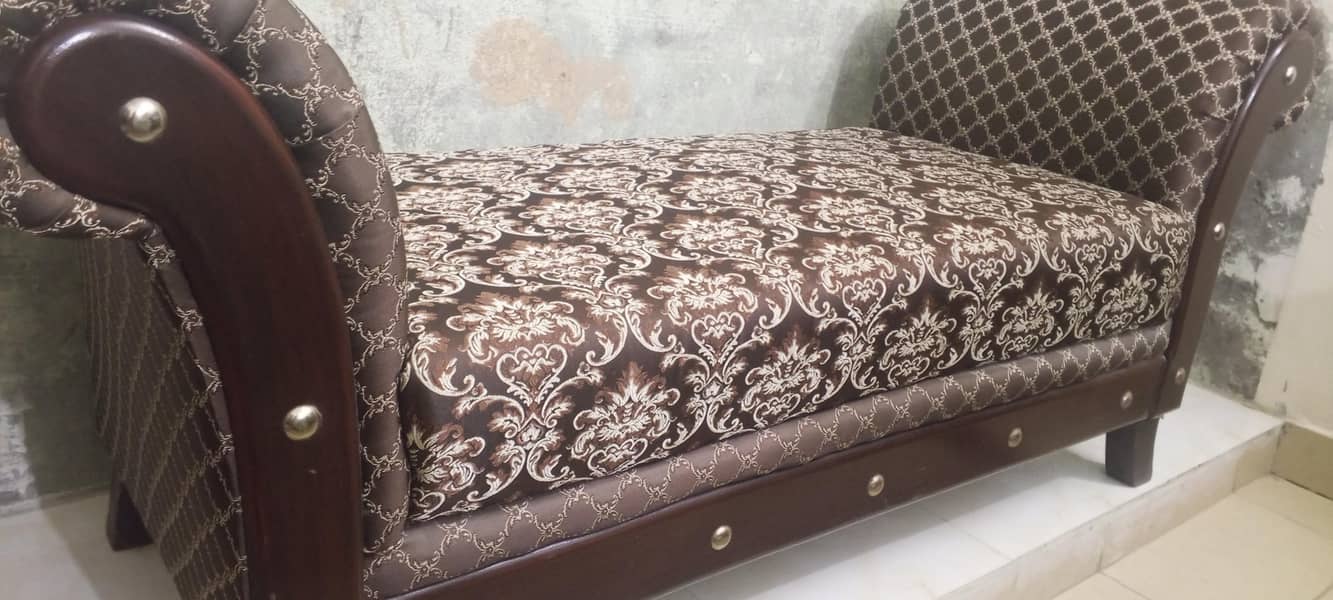 settee 2