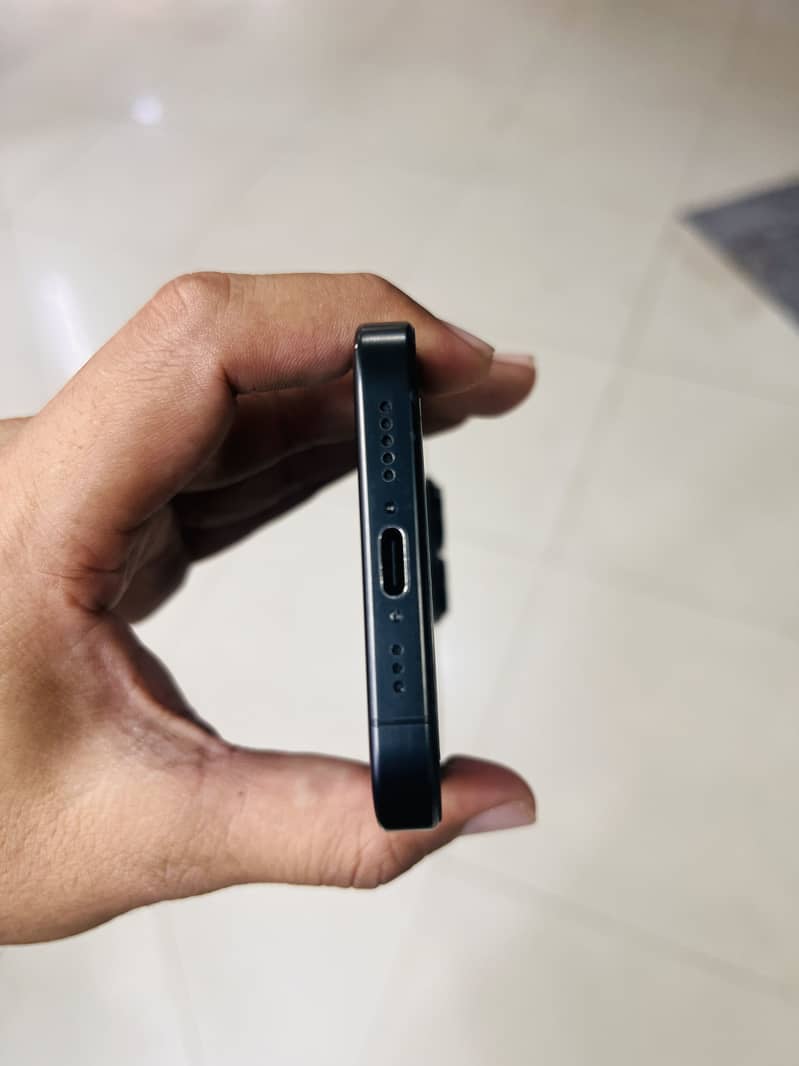 Apple iPhone 15 Pro 1