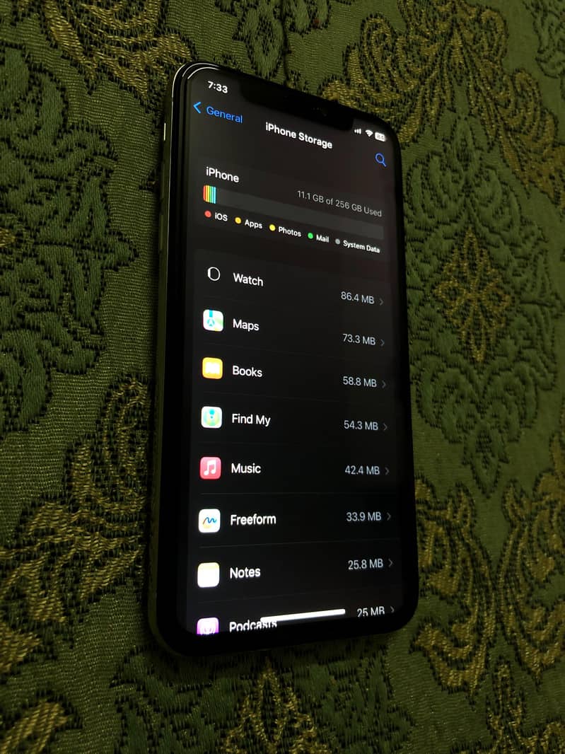 Apple iPhone X 4
