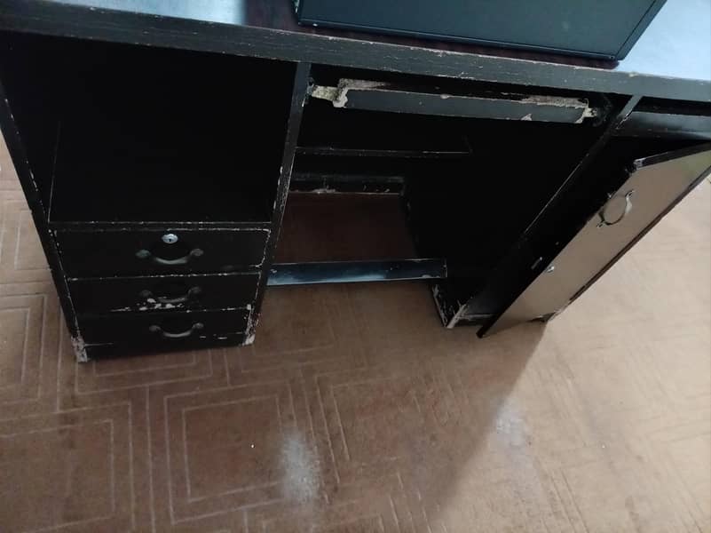 Computer Table With Chair 4