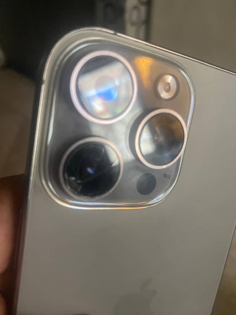 Apple iPhone 16 Pro Max 8