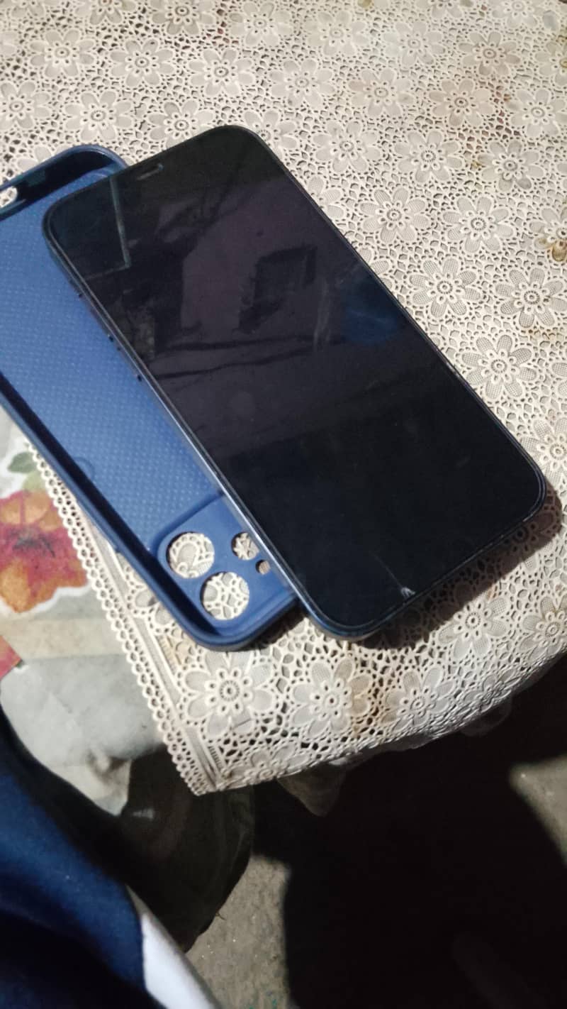 Apple iPhone 12 0