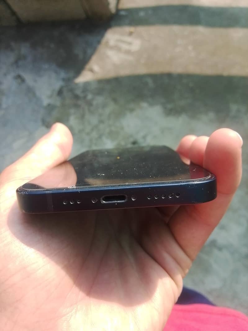 Apple iPhone 12 2