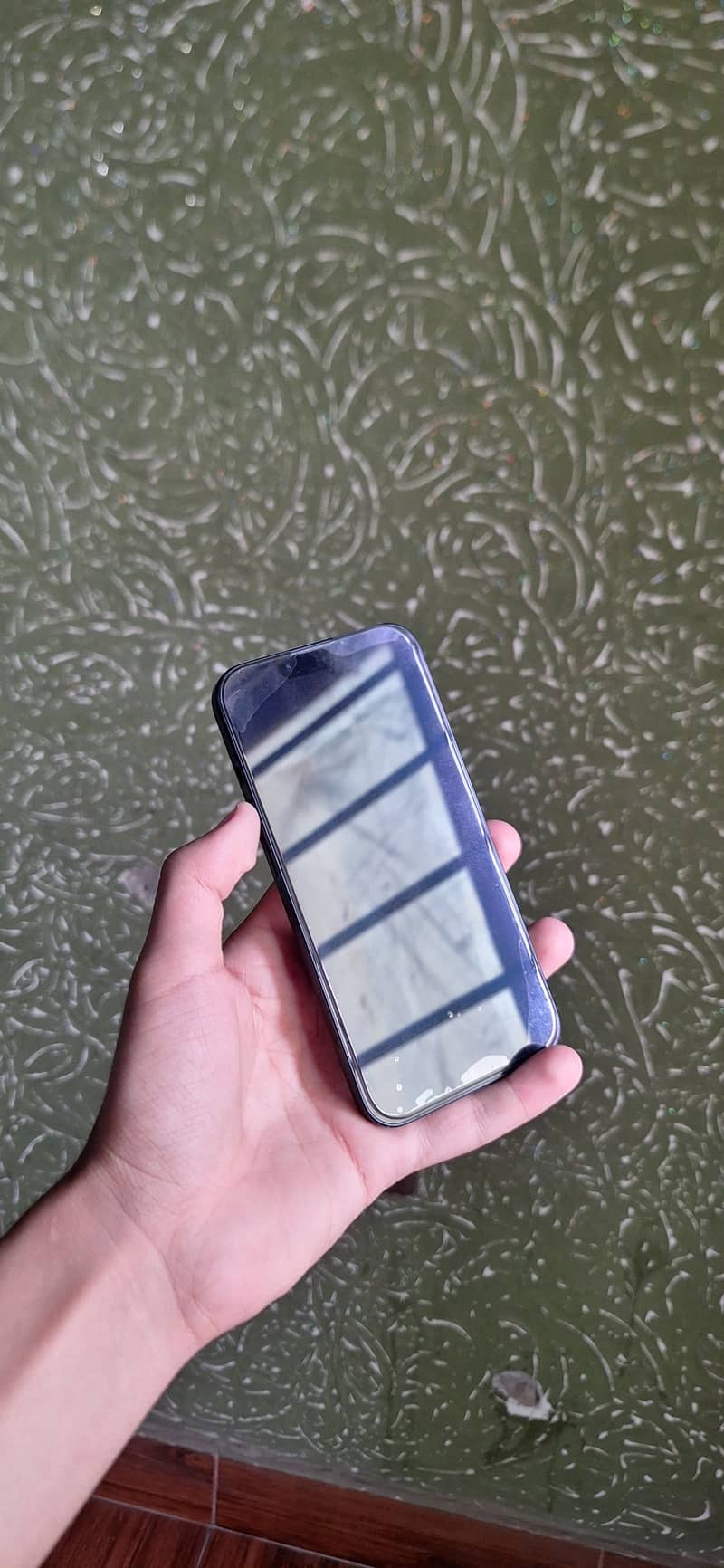 Apple iPhone 13 2