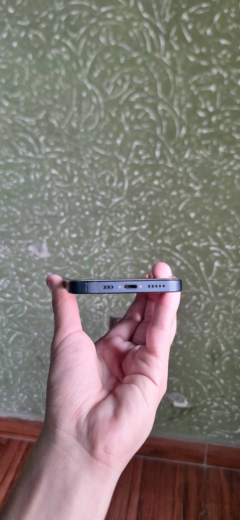 Apple iPhone 13 5
