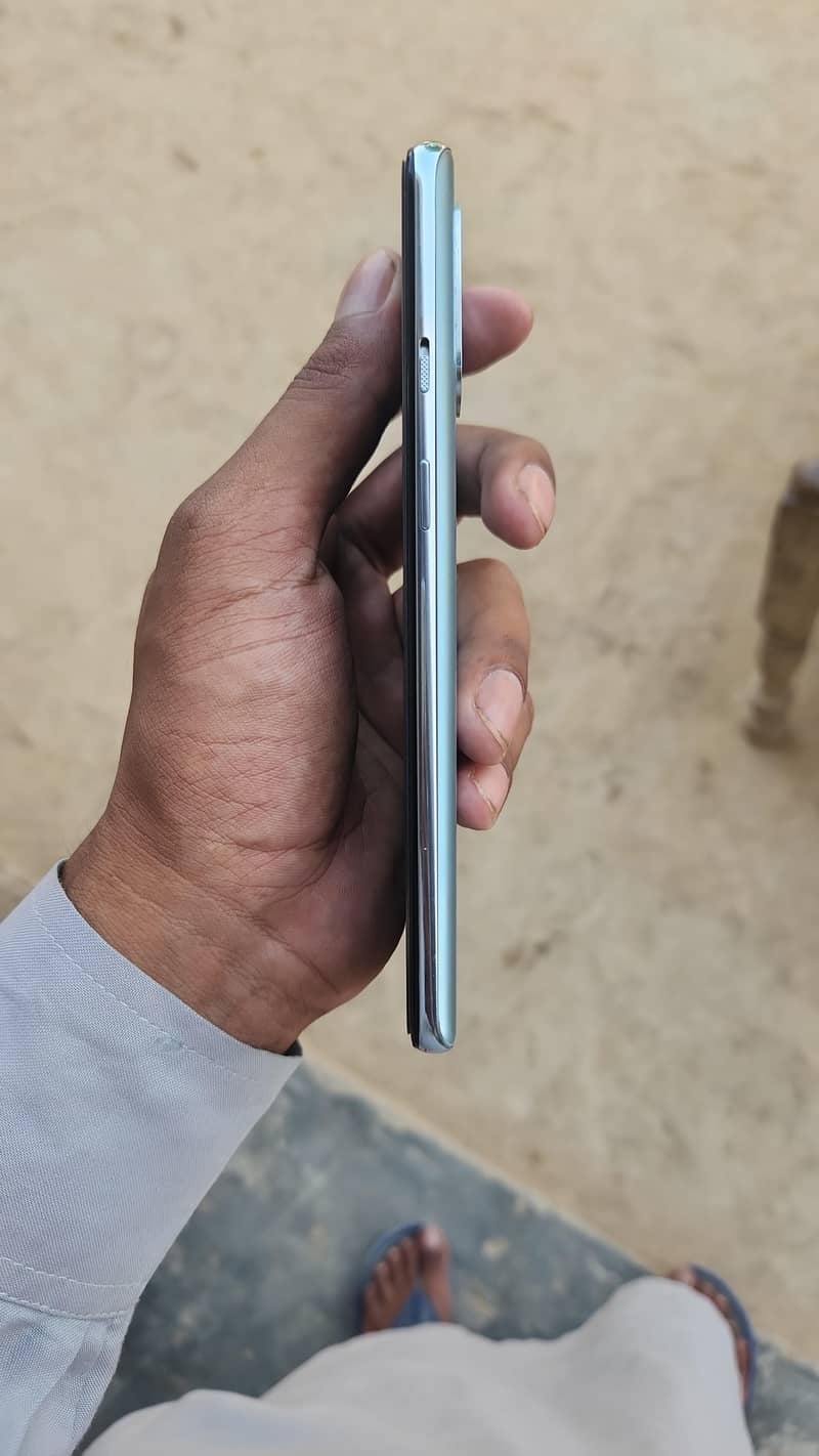 One Plus 8T 4
