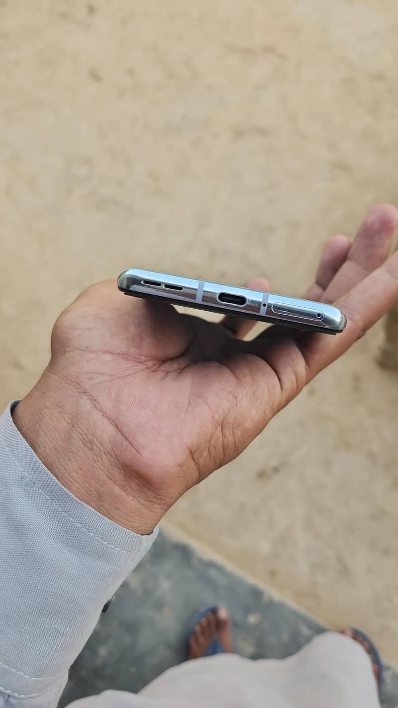 One Plus 8T 5