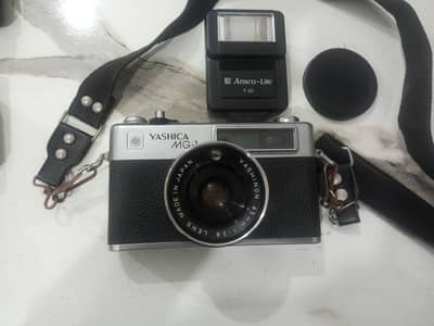 Yashica MG 1 Reel Camera