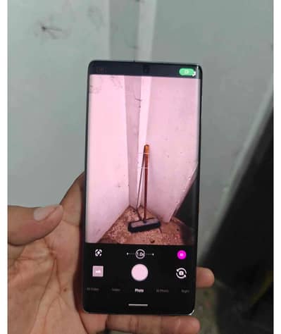 docomo aquos r6