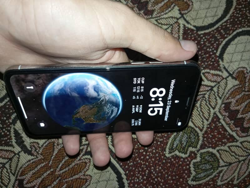 Apple iPhone X 3