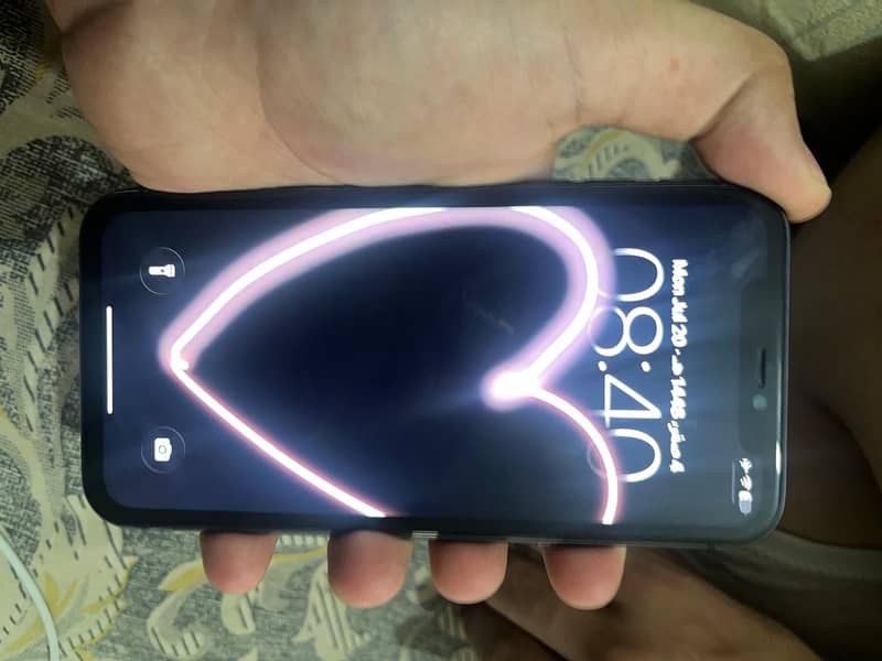 iPhone 11 0