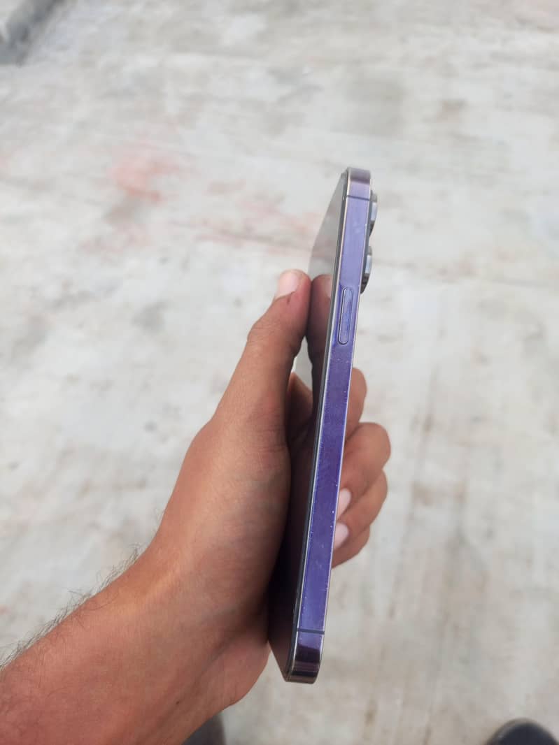 Apple iPhone 14 Pro Max 4