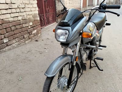 CD 70 Dream outclass for urgent sale