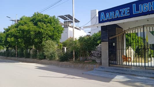 120 square yards plot. 30 foot road Gulshan E roomi scheme 33