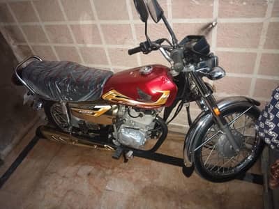 Honda 125 gold edition