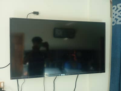 Pel 43 inch LCD TV