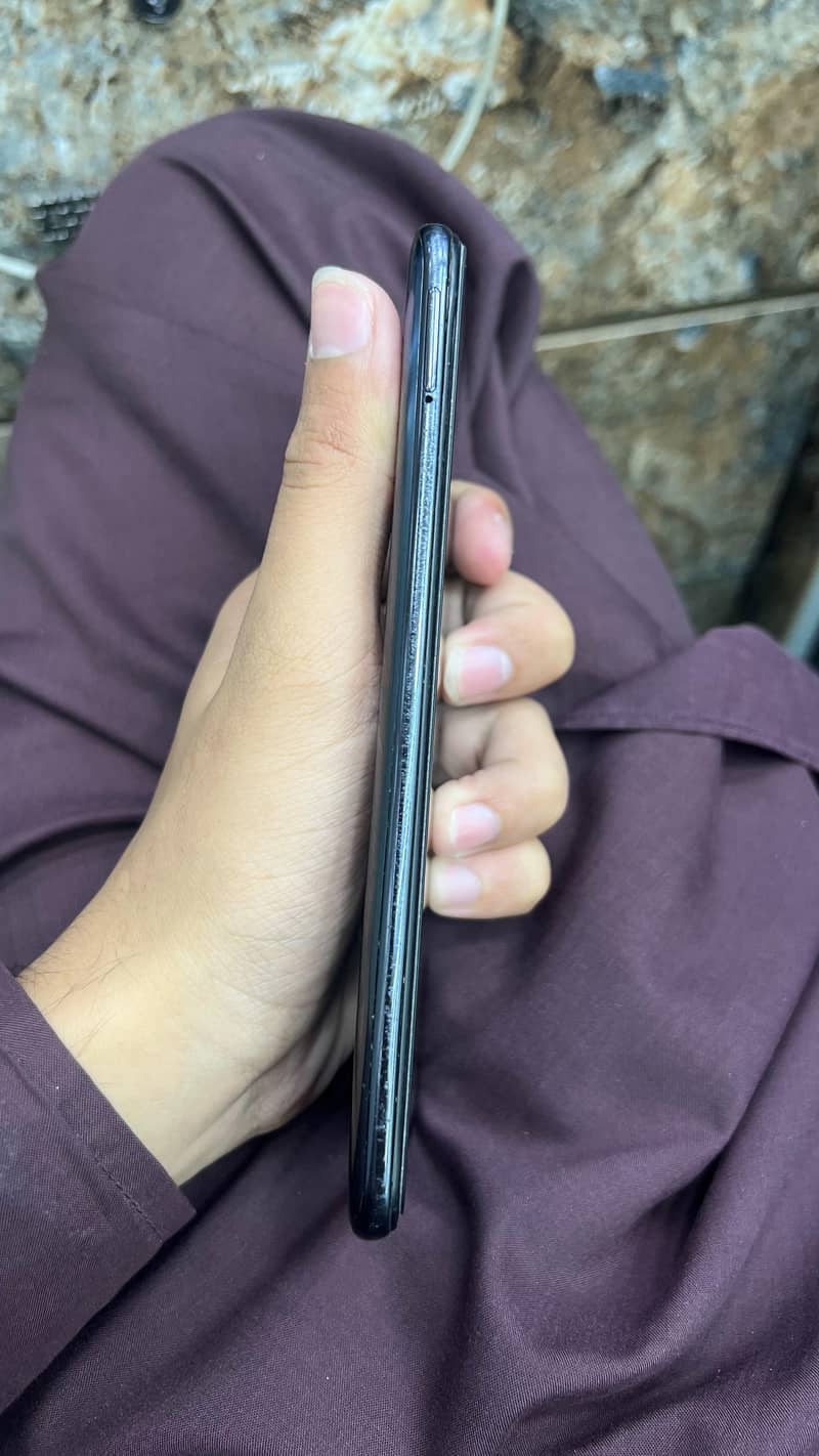 Xiaomi Redmi Note 10S 4