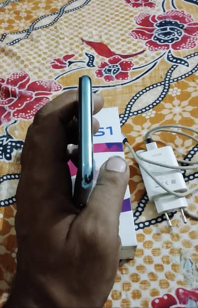 Vivo S1