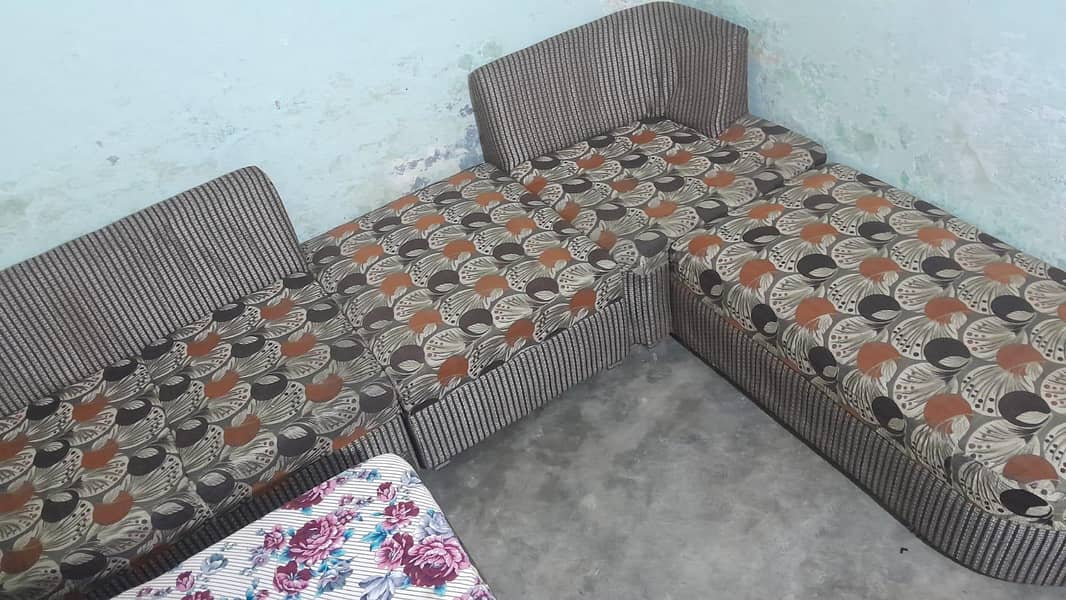 l shaped sofa 0