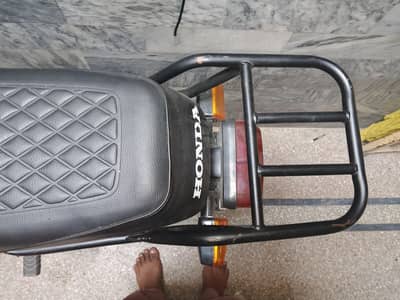 very comfortable stand for CD 70