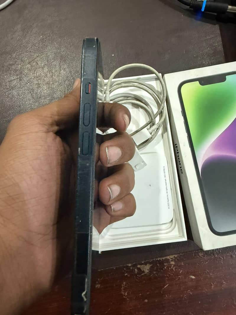 Apple iPhone 14 3