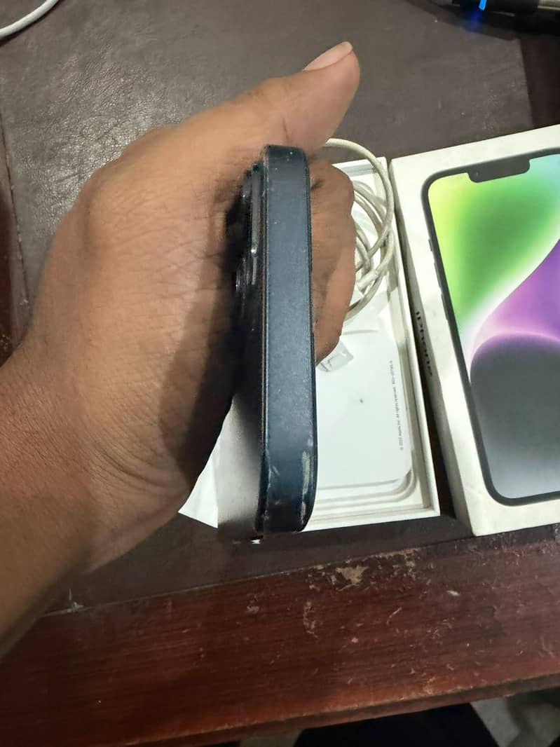 Apple iPhone 14 4