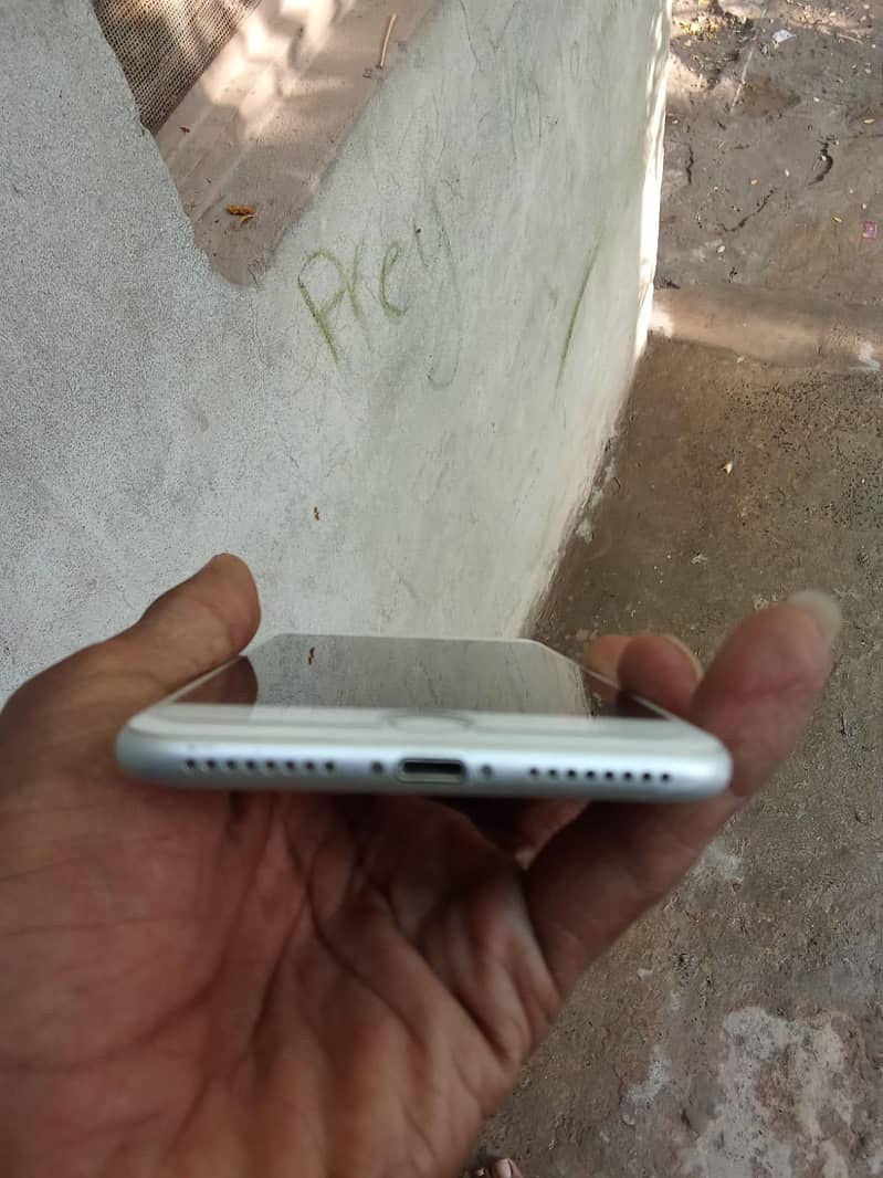 Apple iPhone 2