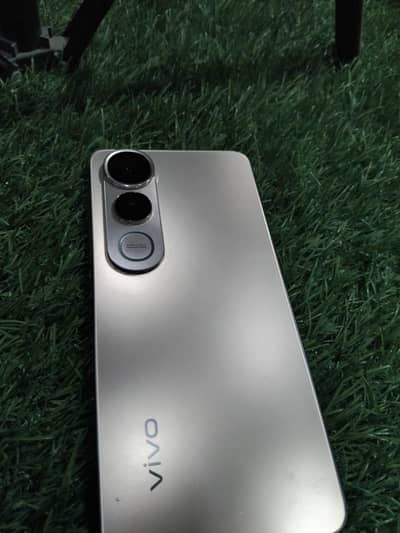 Vivo V50 Lite