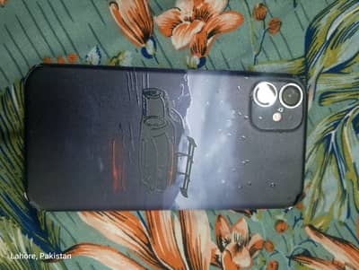Apple iPhone 11. .