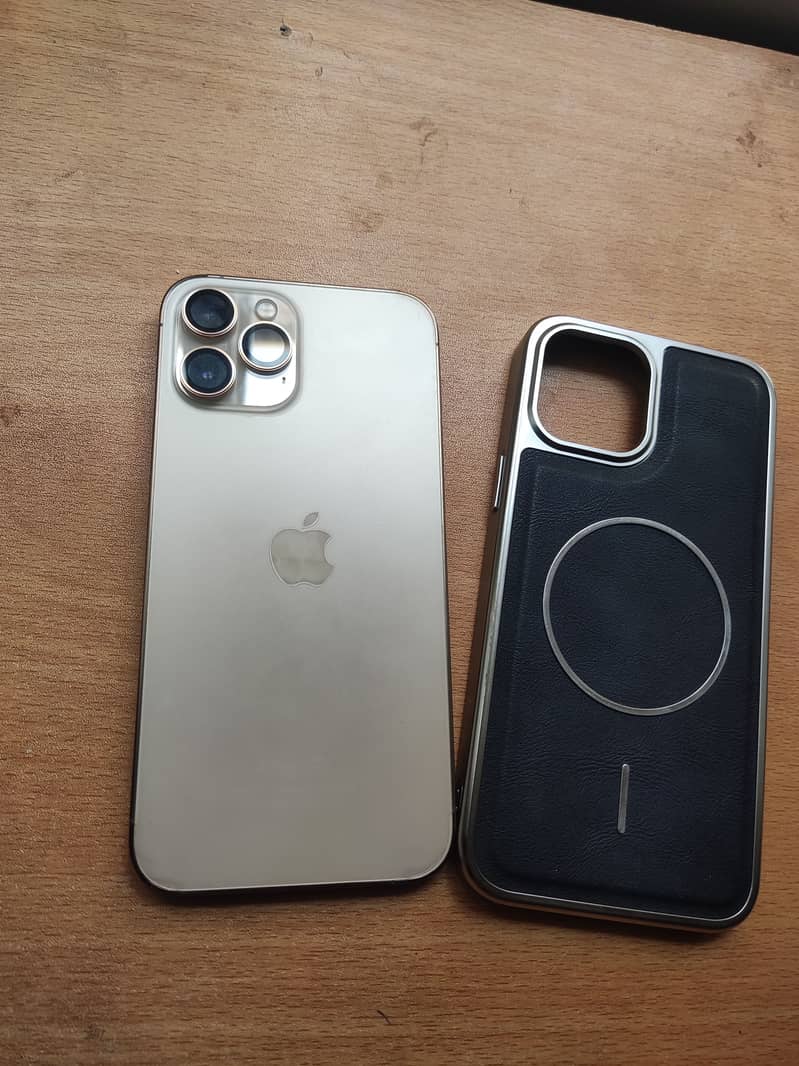 Apple iPhone 12 Pro Max 4
