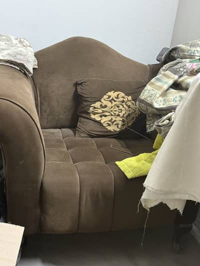 Soffa set hn 3 seater 2 seater and 1 seater condition 10by9