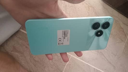 Realme C51 4/128 6 month warranty available