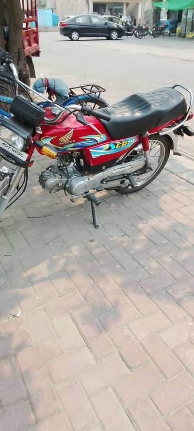 Honda CD 70 2024