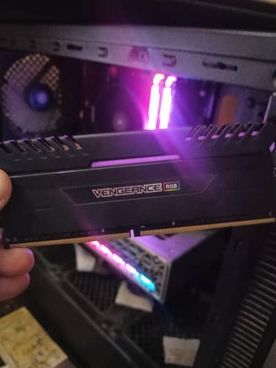 Corsair Vengeance DDR4 8GB 3200Bus RGB