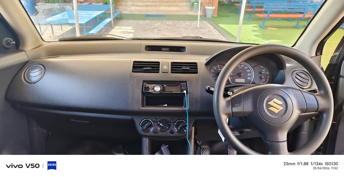 Suzuki Swift 2012 3