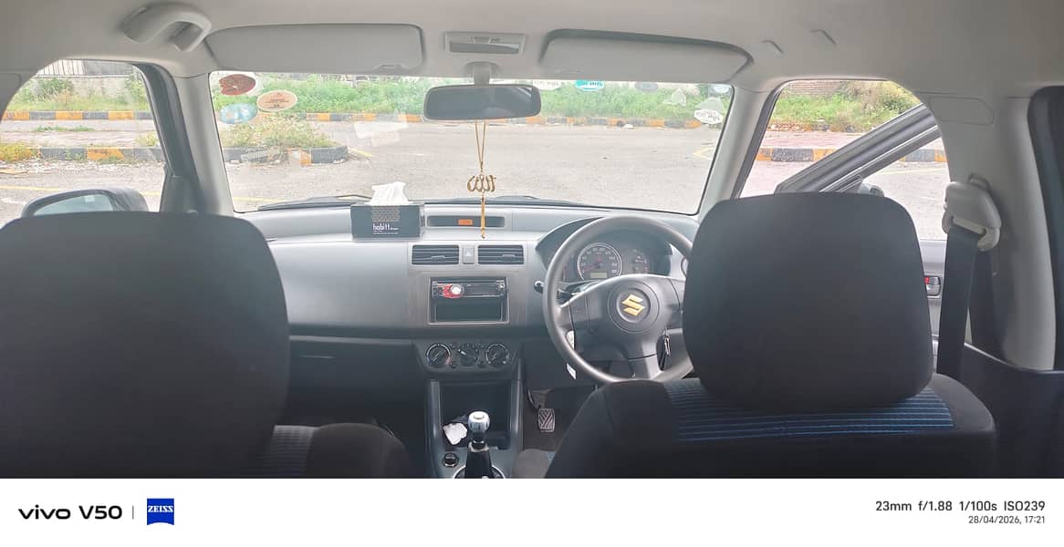 Suzuki Swift 2012 11