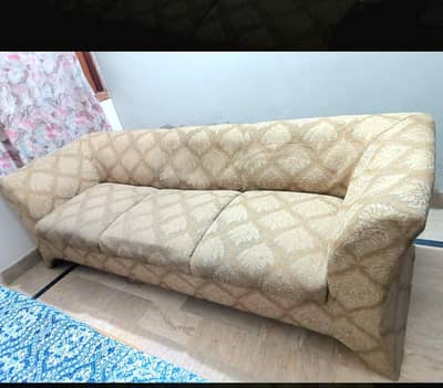 luxurious sofa 3 seater