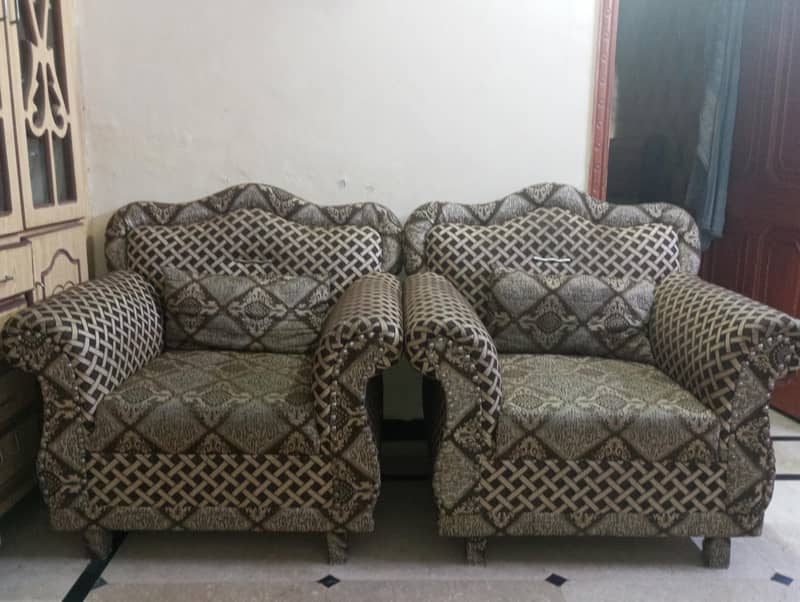 five seater beautiful sofa 5