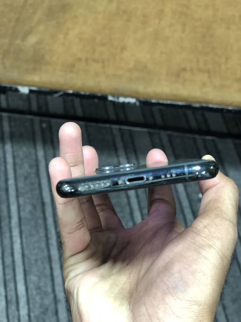Apple iPhone 11 Pro 3