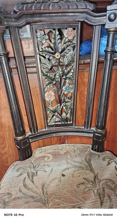 8 dining chairs