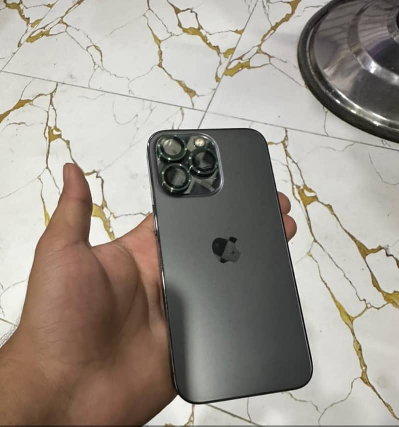 Apple iPhone 13 Pro 0