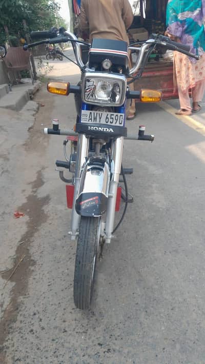 Honda CD70  2025 Model