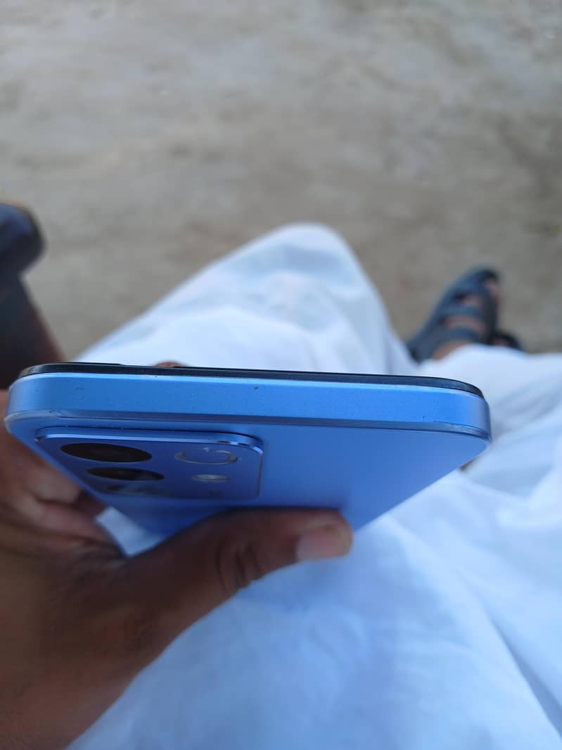 Realme C85 4