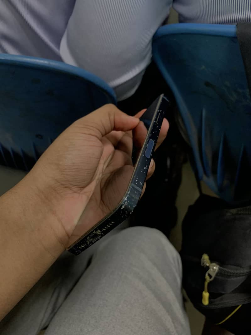 Apple iPhone 13 1