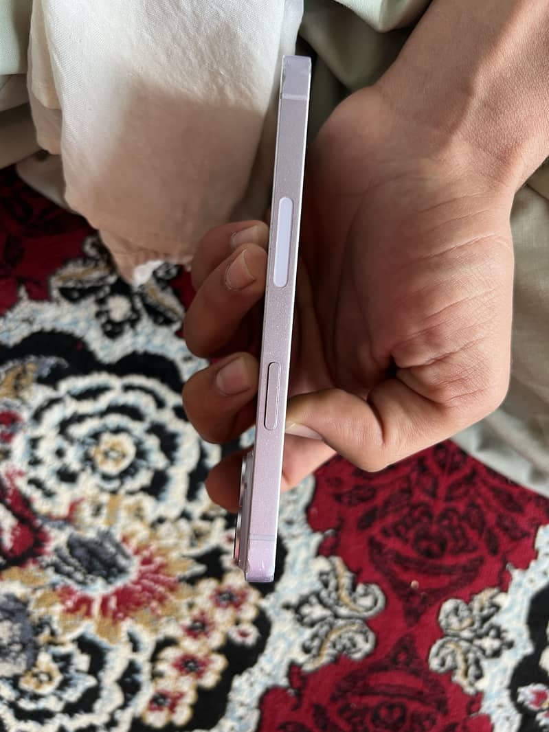 Apple iPhone 14 1