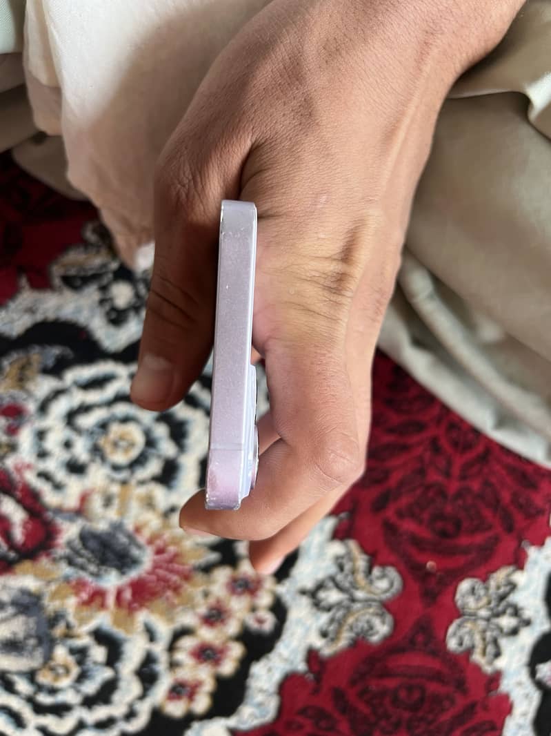 Apple iPhone 14 2