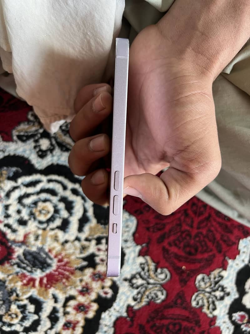 Apple iPhone 14 3
