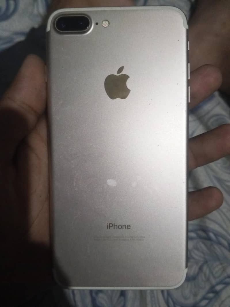 Apple iPhone 7 Plus 1