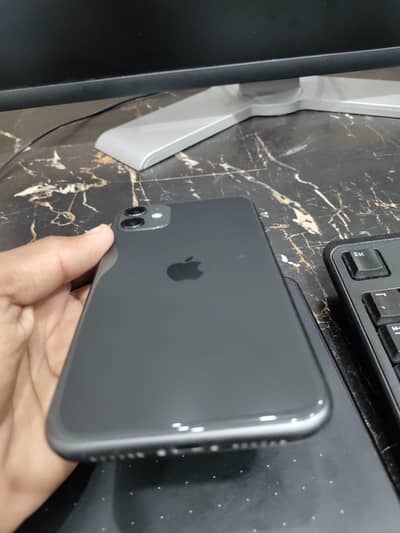 Apple iPhone 11  6 month warranty only Whatsapp 03709799679