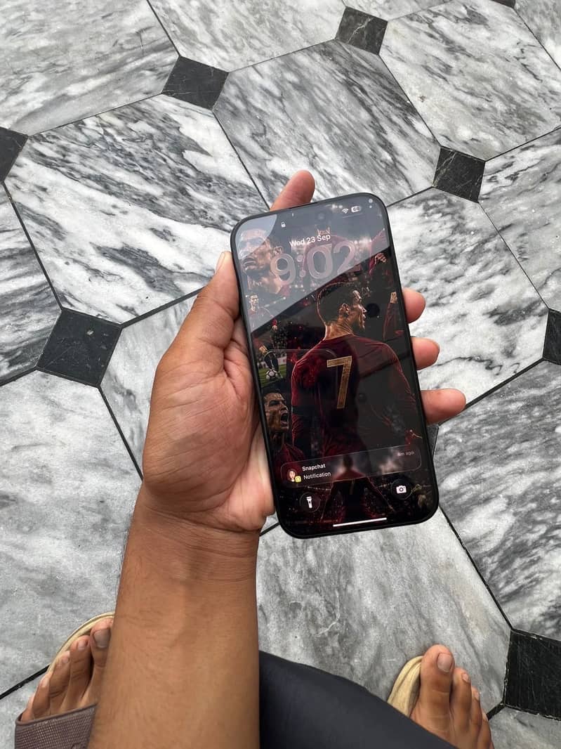 Apple iPhone 15 plus 2